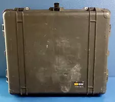 Pelican 1690 Protector Equipment Case w/o Foam