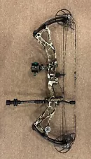 Bowtech Realm SR6 Compound Bow, Right Hand, 60lbs, Complete Package