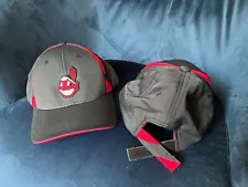 ⚾️CLEVELAND INDIANS CLASSIC CHIEF WAHOO HAT CAP DARK GRAY red