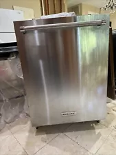 KitchenAid Build-in Dishwasher - Stainless Steel Great Condition!