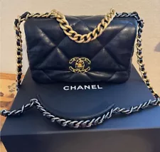 chanel 19 bag medium