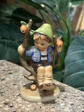 Goebel Hummel # 142 3/0, "APPLE TREE BOY" Figurine 4”