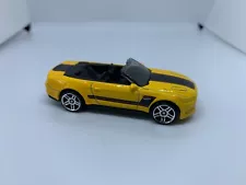 Hot Wheels - 2015 Ford Mustang GT Convertible Cabriolet - Diecast - 1:64 - USED