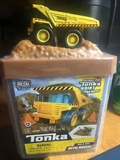 Tonka Dig & Dirt Metal Movers Dump Truck Die Cast w/ 16oz Tonka Sand - No Mess