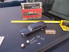 Built Jo-Han 1/25 Cadillac Hearse Casket Model Kit With Box Damaged Front Axle