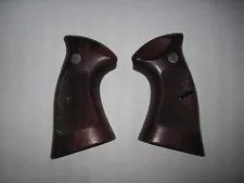 From 1977... Smith & Wesson S&W Model 29 N Frame Square Butt Wood Grips