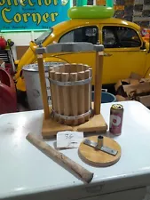 (Lot 7F) Wood & Iron Fruit Grape Wine Apple Cider Press Complete.