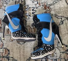 Women’s Nike Dunk Hi heel size 8.5 Shows Wear