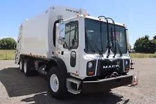 2009 MACK GARBAGE TRUCK MRU600 W/New Way 25 YD NEW WAY-King Cobra rear loader