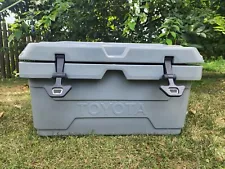 Toyota 4Runner Special Trail Edition 2021 Food/Drink Cooler - Cement Grey