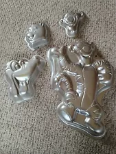 Lot of 4 Vintage WILTON Cake Pans Disney Mini And Large