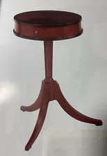 Beautiful Drum table in Mahogany, NEW, finished in Antique Cherry