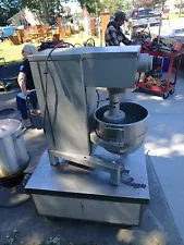 Used Univex M20 Commercial 20 QT Dough Mixer with multiple attachments