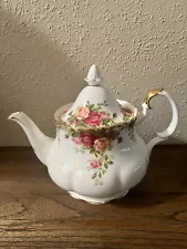 royal Albert Old Country Roses Large Tea Pot