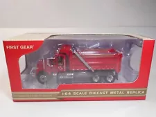 1st Gear (69-0130) - 1:64 Scale - Mack - Granite - Dump Truck - NIB