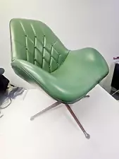 Mid Century Modern Space Age Swivel Green Club Lounge Buterfly Tufted Chair WOW