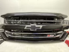 2016-2018 Silverado 1500 Z71 Grille Painted Surround Slotted Background 782882 (For: 2017 Silverado 1500)