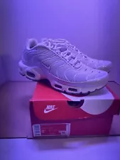 Size 8.5 - Nike Air Max Plus White/Black/Cool Grey 604133 139