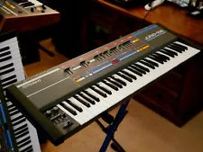 ROLAND JUNO 106 FULLY SERVICED (RARE) VINTAGE/LEGENDARY AND IN AMAZING CONDITION