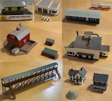 N Scale Buildings for Model Railroads, Country Road Buildings, Houses, & Farm