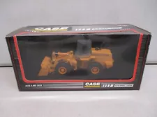 Ertl Case 621B Wheel Loader 1/50