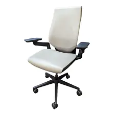 Steelcase Gesture Chair 442a40grey Leather