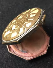 *SALE* Vintage Brass Powder Compact w/ Mirror Intricate Cut-Out Flower Vines Top