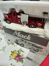 First Gear 1/34 Scale 19-2386 - 1960 Mack B-Model Pumper Baltimore F.D