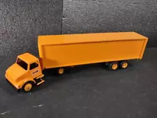 Winross 1992 Yellow Freight Semi Truck Orange Diecast International 8100