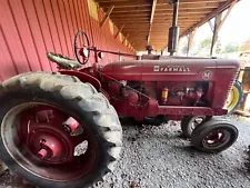 Farmall M IH tractor Runs & Drives Great Fenders Hitch PTO lights