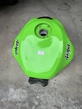 kawasaki zx-6r fuel tank 2009-2018