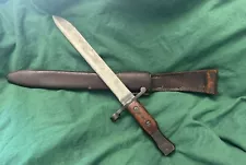 Original Ross Bayonet WWI ( Type 1 ) Model 1905 Bayonet W/Leather Scabbard.