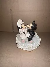 Mickey And Minnie Mouse Wedding Cake Topper