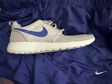 NEW! Nike Roshe One DESERT SAND/PERSIAN VIOLET Mens 7.5/Womens 9-9.5