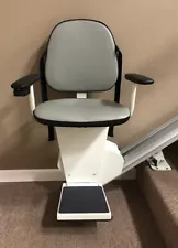 Legacy II Classic Stair Lift Indoor DC Battery Powered Handicapped Chair Lift