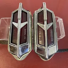 1968 1969 OLDSMOBILE CUTLASS 442 SIDE MARKER LIGHT PAIR