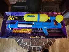 Vintage 1990 Larami Air Pressure Super Soaker 100 Water Gun Original Packaging