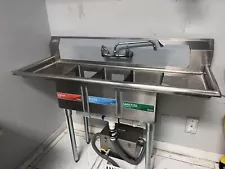 New Listingthree compartment sink With Faucet