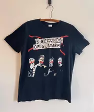 5 Seconds Of Summer "Rock Out With Your Socks Out" 2015 Tour T-Shirt L Band Tee