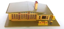 Bachmann N Scale Shell Gas Station