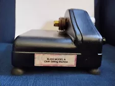 Fraser "Bliss Model A" Cloth Slitting Machine For Rug Hooking