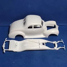 ð Body Shell & Frame 1940 Ford 1:25 Scale 1000s Model Car Parts 4 Sale