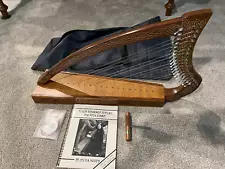 19 String Harp Extra Strings & Carrying case Great for Young Players.