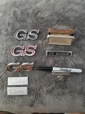 ORIGINAL BUICK SKYLARK CUSTOM GS EMBLEMS LOT FAST SHIPPING