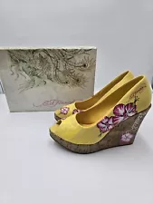 NEW Women's Ed Hardy Coralie Wedge Heels Yellow Flower Print 9