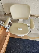 Rave 2 Stair Lift Chair from AmeriGlide. 1 year old but in perfect . Covers 105"