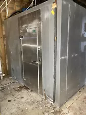 Walk In Cooler, 10 X 6’ X 8’. Runs Great!