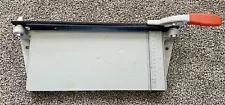 Roberts 12 In. Vinyl Tile Cutter 30002 Roberts 30002 12 In. 010306300025