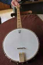 Deering Goodtime 17-Fret Tenor 4-String Banjo