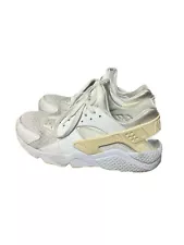 Size 8.5 - Nike Air Huarache Triple White